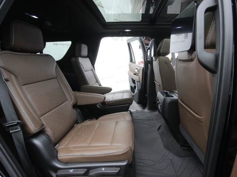 Used 2021 Chevrolet Tahoe High Country image 31