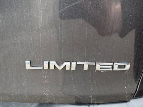 Used 2015 Jeep Cherokee Limited image 17