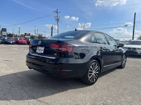 Used 2017 Volkswagen Jetta SEL FWD image 9