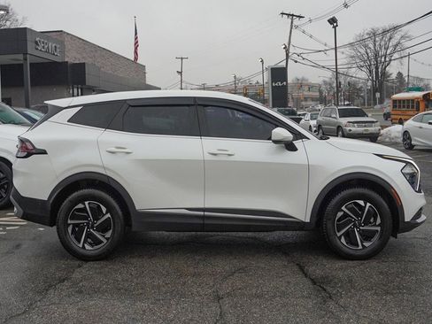 Used 2023 Kia Sportage LX image 16