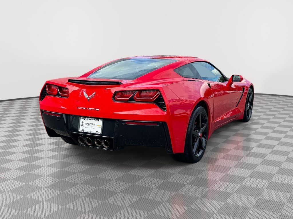 Used 2015 Chevrolet Corvette Stingray Coupe RWD image 4