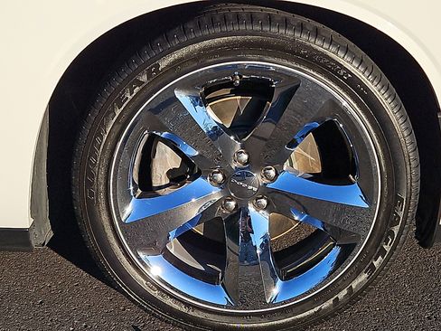 Used 2013 Dodge Challenger R/T w/ Electronics Convenience Group image 8