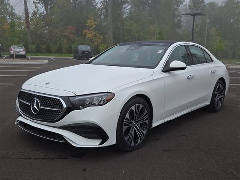 New 2026 Mercedes-Benz E 350 4MATIC Sedan image 7