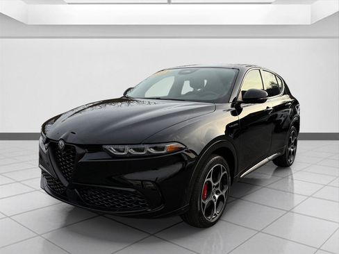 Used 2024 Alfa Romeo Tonale Veloce w/ Active Assist Package image 2
