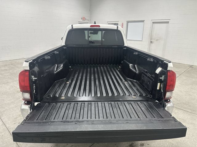 Used 2021 Toyota Tacoma SR5 RWD image 15