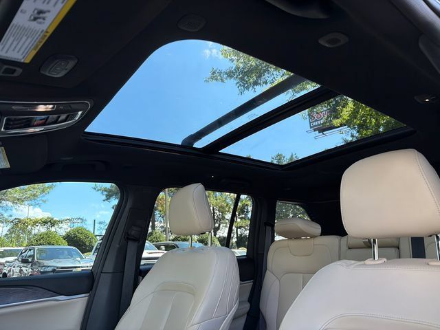 Used 2023 Jeep Grand Cherokee Limited AWD/4WD image 33