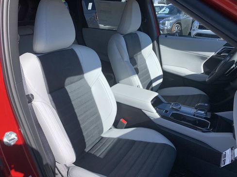 New 2025 Mitsubishi Outlander SE image 20