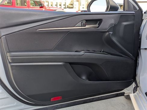 Used 2025 Toyota Camry LE image 11