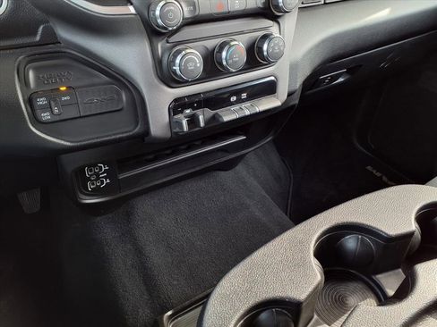 Used 2024 RAM 2500 Big Horn image 25