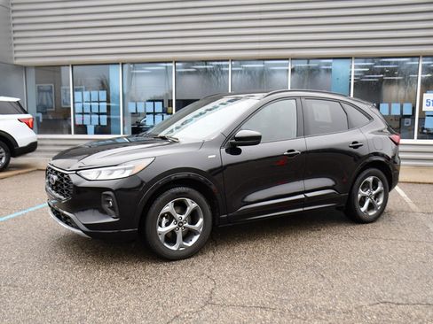 Used 2023 Ford Escape ST-Line Select w/ Class II Trailer Tow Package image 2