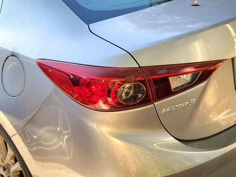 Used 2016 MAZDA MAZDA3 i Sport w/ Preferred Equipment Package image 13