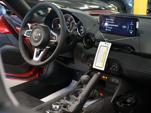 New 2026 MAZDA MX-5 Miata Club w/ Brembo/BBS Recaro Package RWD image 18