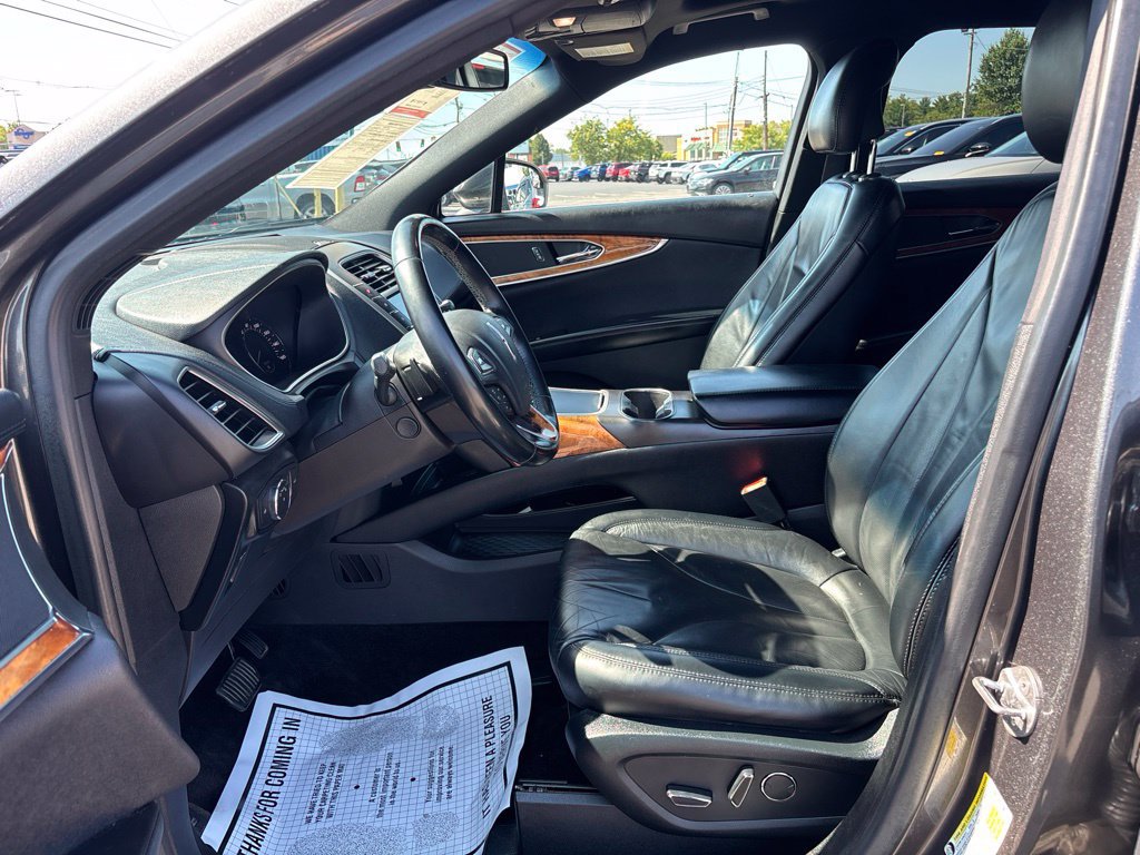 Used 2018 Lincoln MKX Select w/ Lincoln MKX Climate Package FWD image 17
