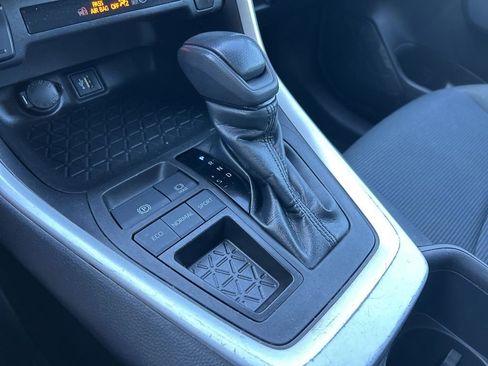 Used 2023 Toyota RAV4 LE image 28