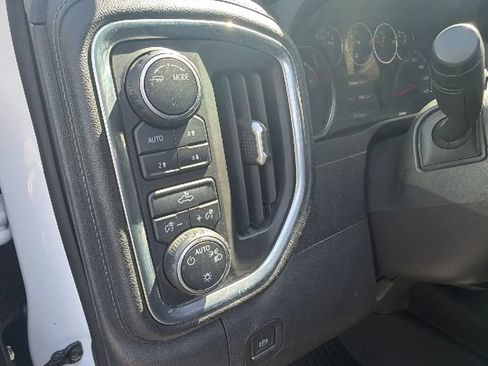 Used 2021 Chevrolet Silverado 1500 LT AWD/4WD image 13