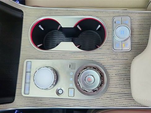 Used 2025 Genesis GV80 3.5T Prestige image 52