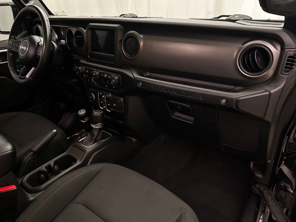 Used 2022 Jeep Wrangler Unlimited Sport AWD/4WD image 18