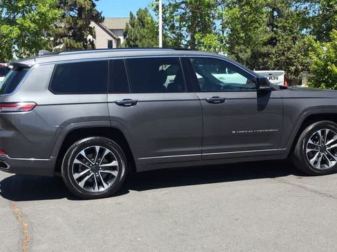 Used 2022 Jeep Grand Cherokee L Overland AWD/4WD image 9