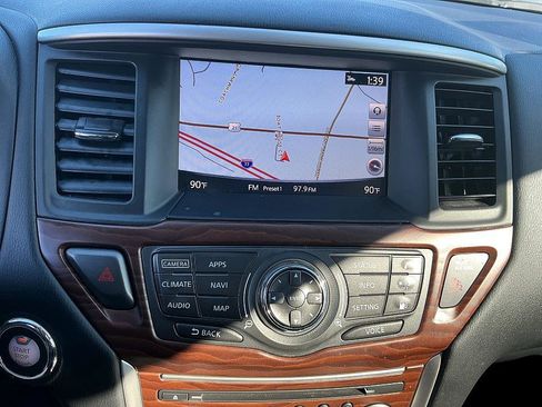 Used 2019 Nissan Pathfinder Platinum w/ Cargo Package image 16