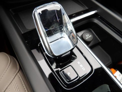 New 2026 Volvo XC60 B5 Plus w/ Protection Package Premier image 22