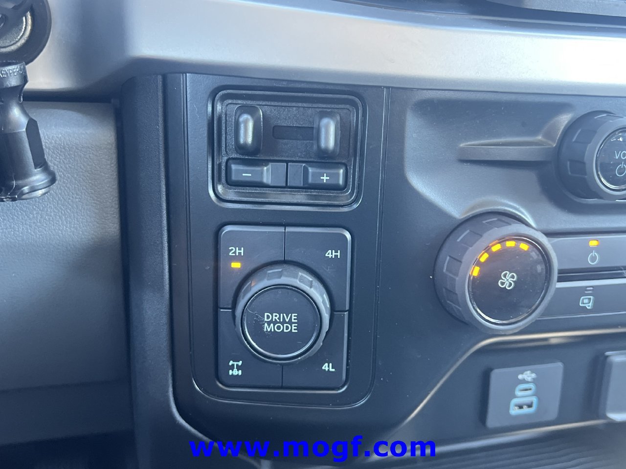 Used 2024 Ford F350 XL w/ XL Driver Assist Package AWD/4WD image 9