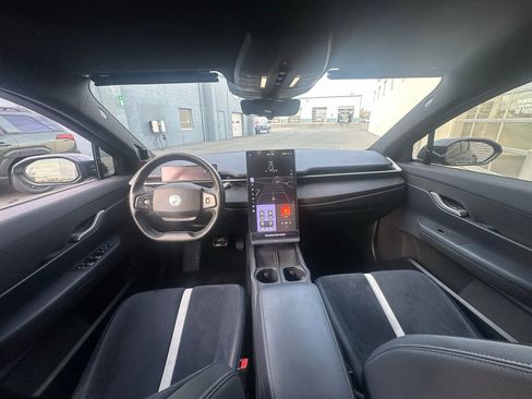 Used 2023 Fisker Ocean One image 10