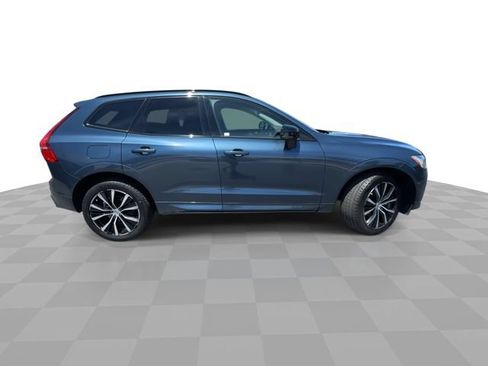 Used 2024 Volvo XC60 B5 Plus AWD/4WD image 9