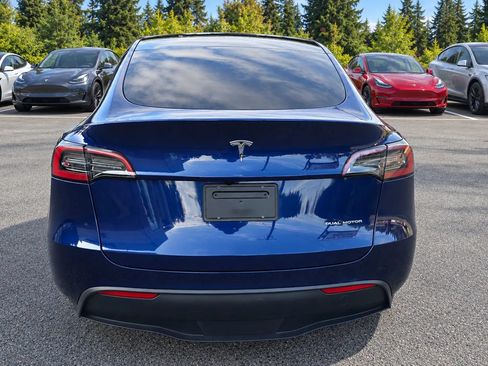 Used 2025 Tesla Model Y Long Range AWD/4WD image 6