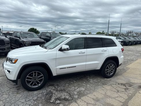 Used 2020 Jeep Grand Cherokee Limited AWD/4WD image 9
