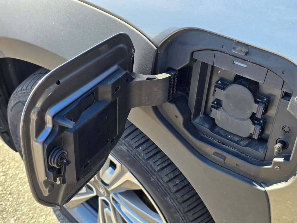 Certified 2023 Subaru Solterra AWD image 8
