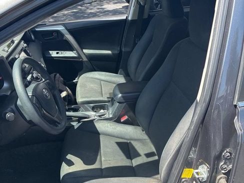 Used 2016 Toyota RAV4 LE FWD image 5