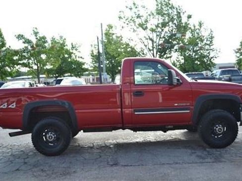 Used 2004 Chevrolet Silverado 2500 LS w/ Skid Plate Package AWD/4WD image 5