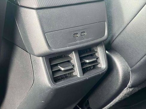 Used 2026 Chevrolet Equinox LT w/ Convenience Package II image 11