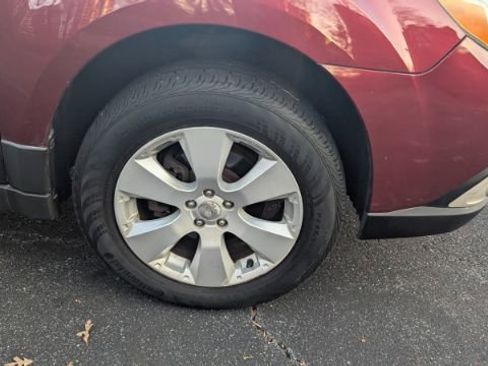 Used 2011 Subaru Outback 2.5i Premium w/ All-Weather Pkg image 11