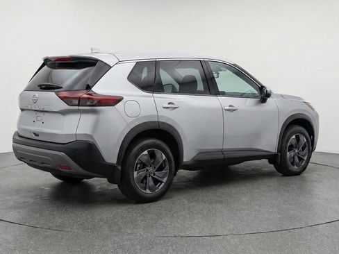 Used 2025 Nissan Rogue SV AWD/4WD image 7