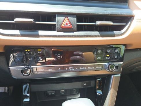 Used 2024 Kia Seltos EX AWD/4WD image 10