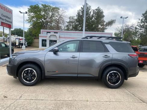 Used 2024 Nissan Pathfinder Rock Creek AWD/4WD image 2