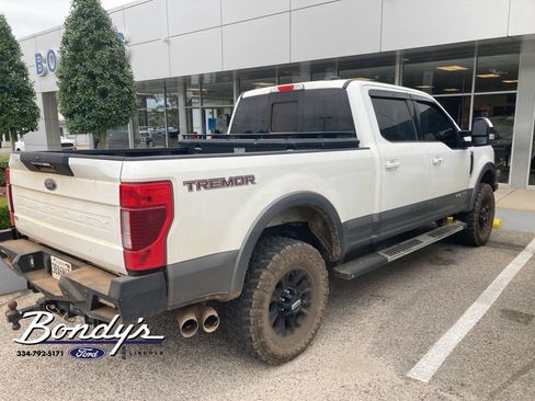 Used 2022 Ford F250 Lariat w/ Tremor Off-Road Package AWD/4WD image 4