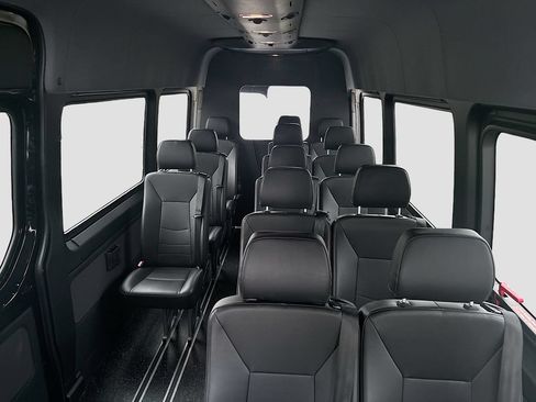Used 2024 Mercedes-Benz Sprinter 3500 image 10
