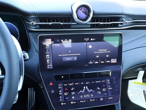 New 2025 Maserati Grecale Modena image 24