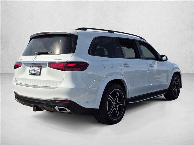Used 2025 Mercedes-Benz GLS 450 4MATIC image 5