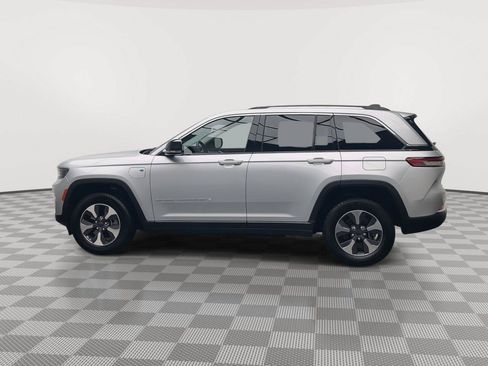 Used 2023 Jeep Grand Cherokee 4WD 4xe image 38
