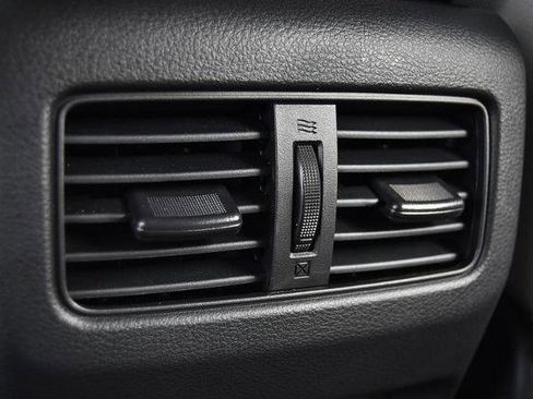 Certified 2024 Nissan Rogue SL image 26