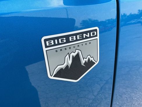 Used 2022 Ford Bronco Big Bend w/ Sasquatch Package AWD/4WD image 9