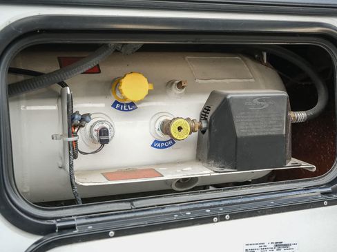 Used 2023 Ford E-450 and Econoline 450 Super Duty w/ Motorhome Prep Package RWD image 38