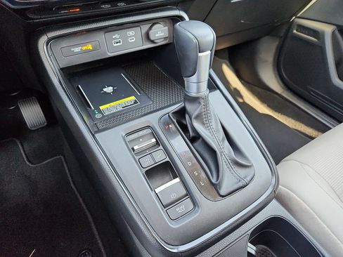 Used 2025 Honda CR-V EX-L image 18