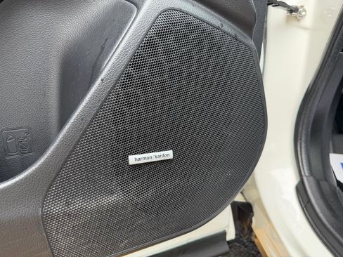 Used 2018 Subaru Forester 2.5i Touring w/ Popular Package #3B image 16