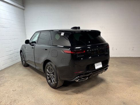 New 2025 Land Rover Range Rover Sport Dynamic SE image 9