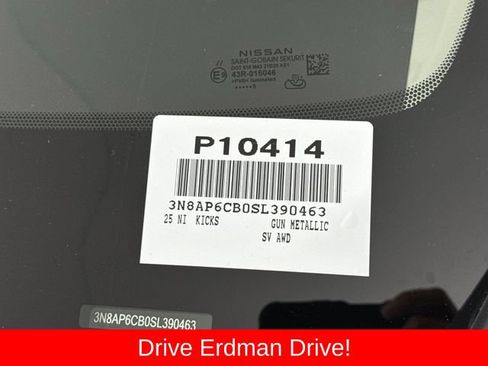 Used 2025 Nissan Kicks SV AWD/4WD image 30