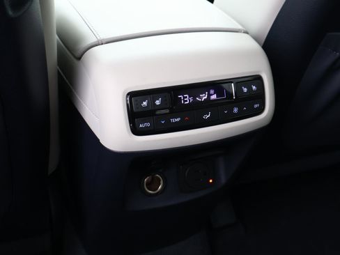 Used 2025 Hyundai Palisade Calligraphy image 13